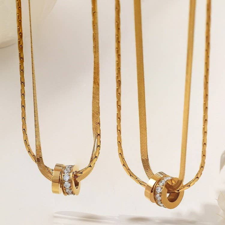 EVA Huggie Necklace