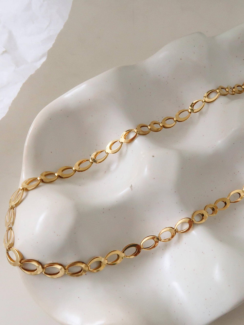 EVA Oval Link Chain Necklace