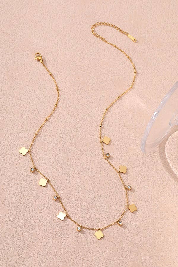 TITANIUM  STEEL NON-TARNISH MINI CLOVER NECKLACE | 40NK376: Gold