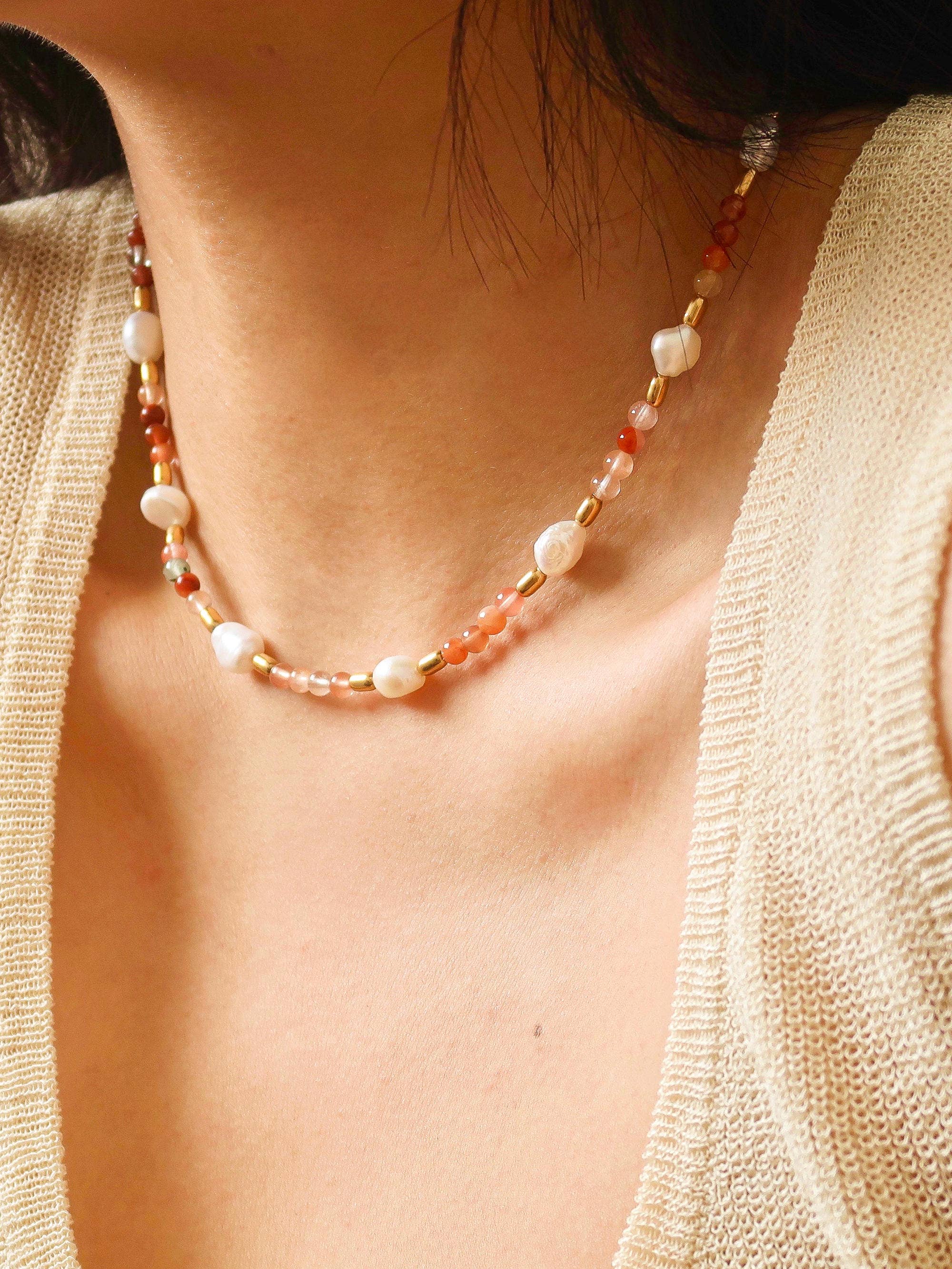 EVA Rose Pearl Necklace