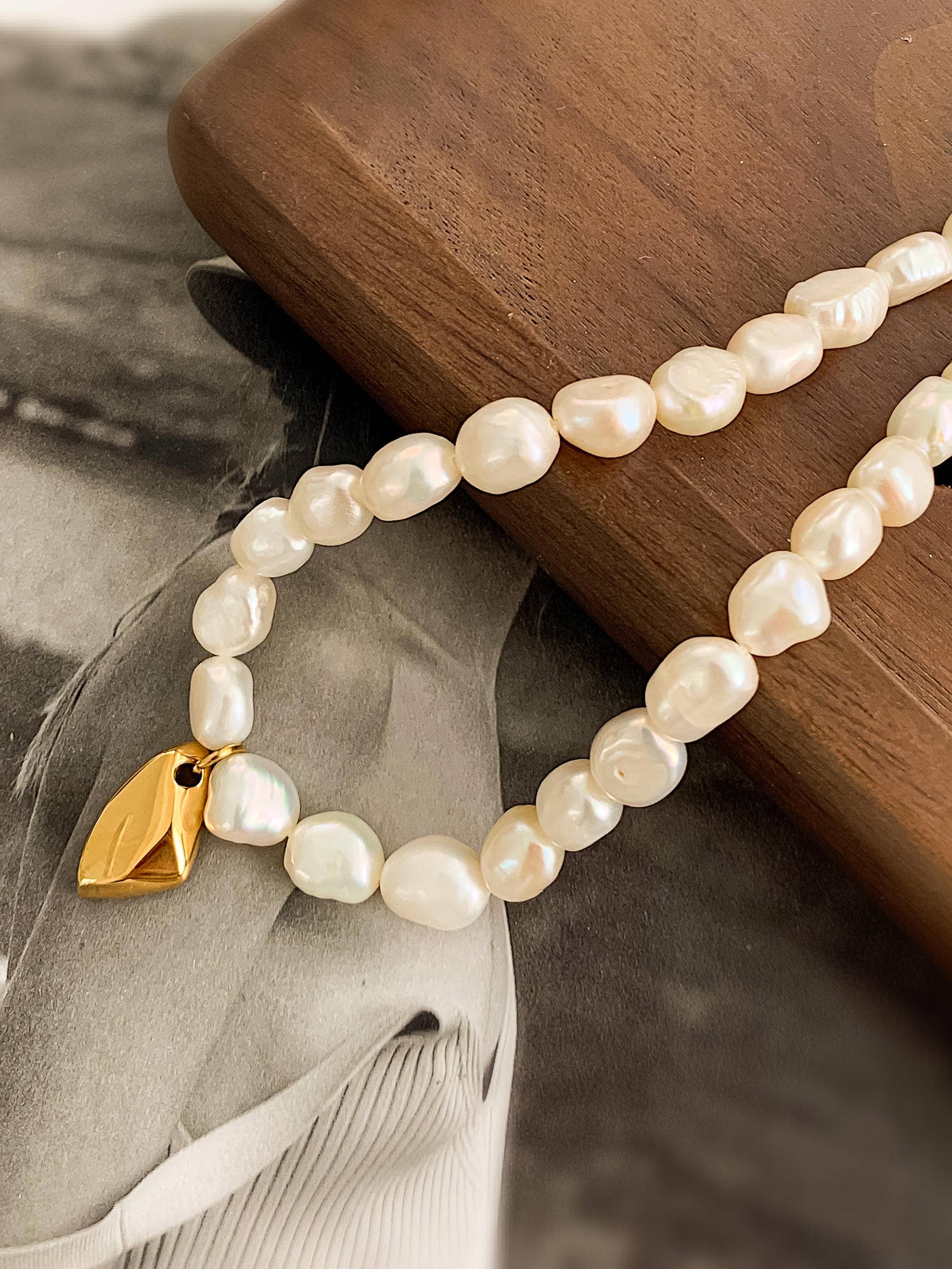EVA Limitless Pearl Necklace