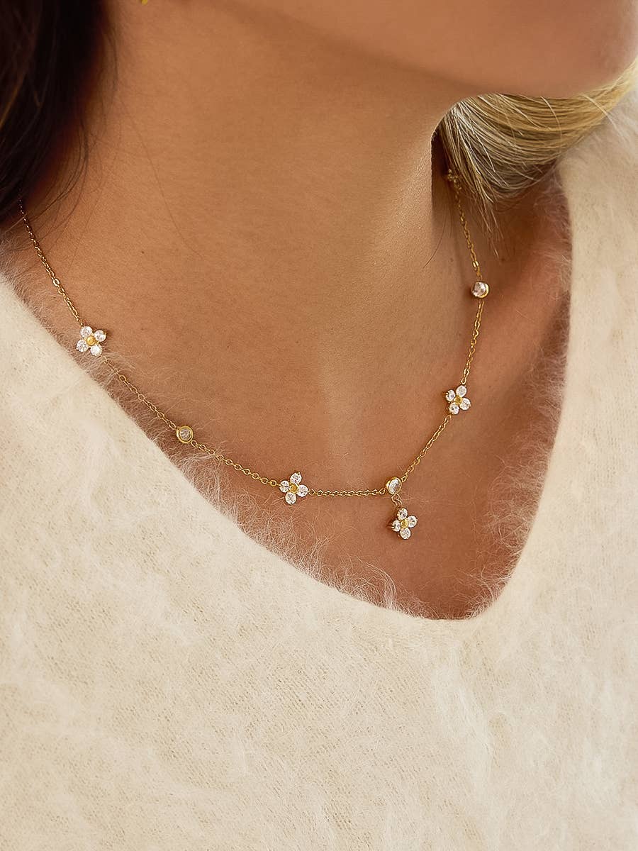 EVA Sparkle & Flower Necklace