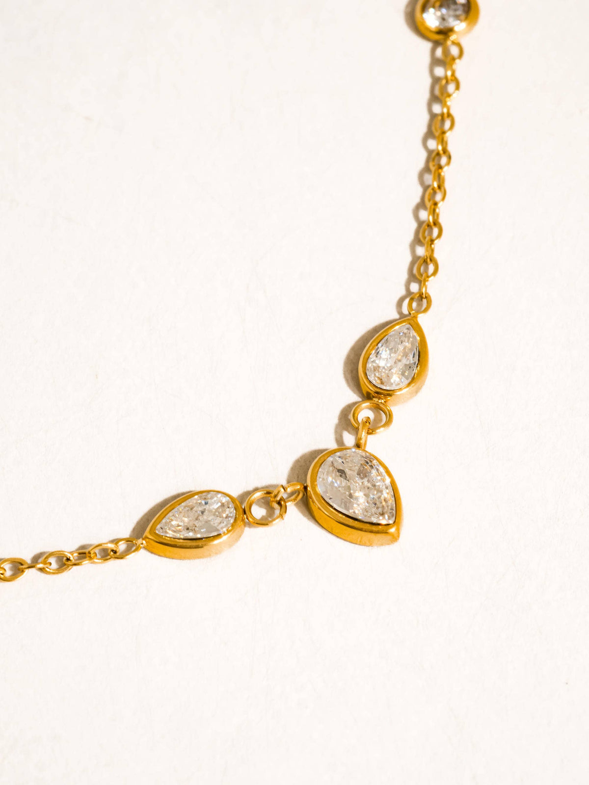 EVA Golden Teardrop Necklace