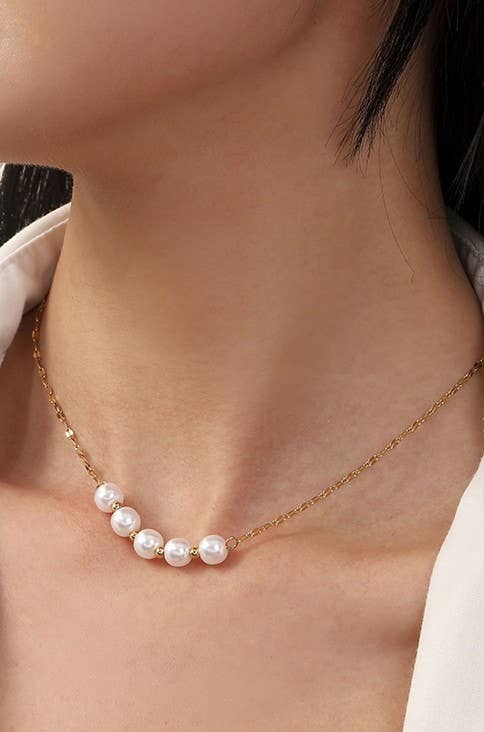 EVA Sweetie Pearl Necklace