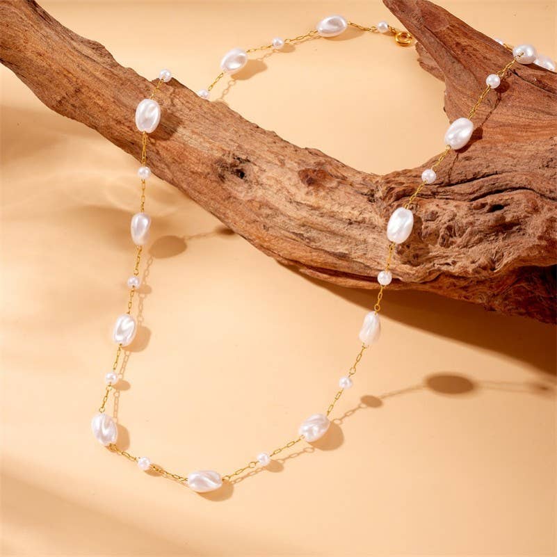 EVA Dreamy Pearl Necklace