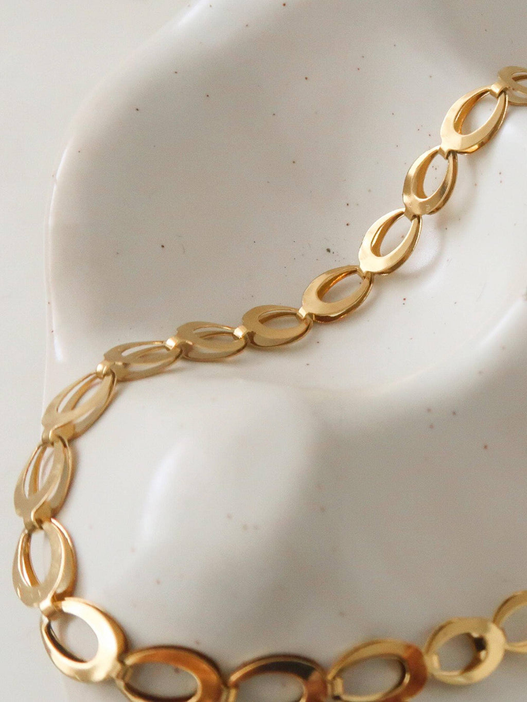 EVA Oval Link Chain Necklace