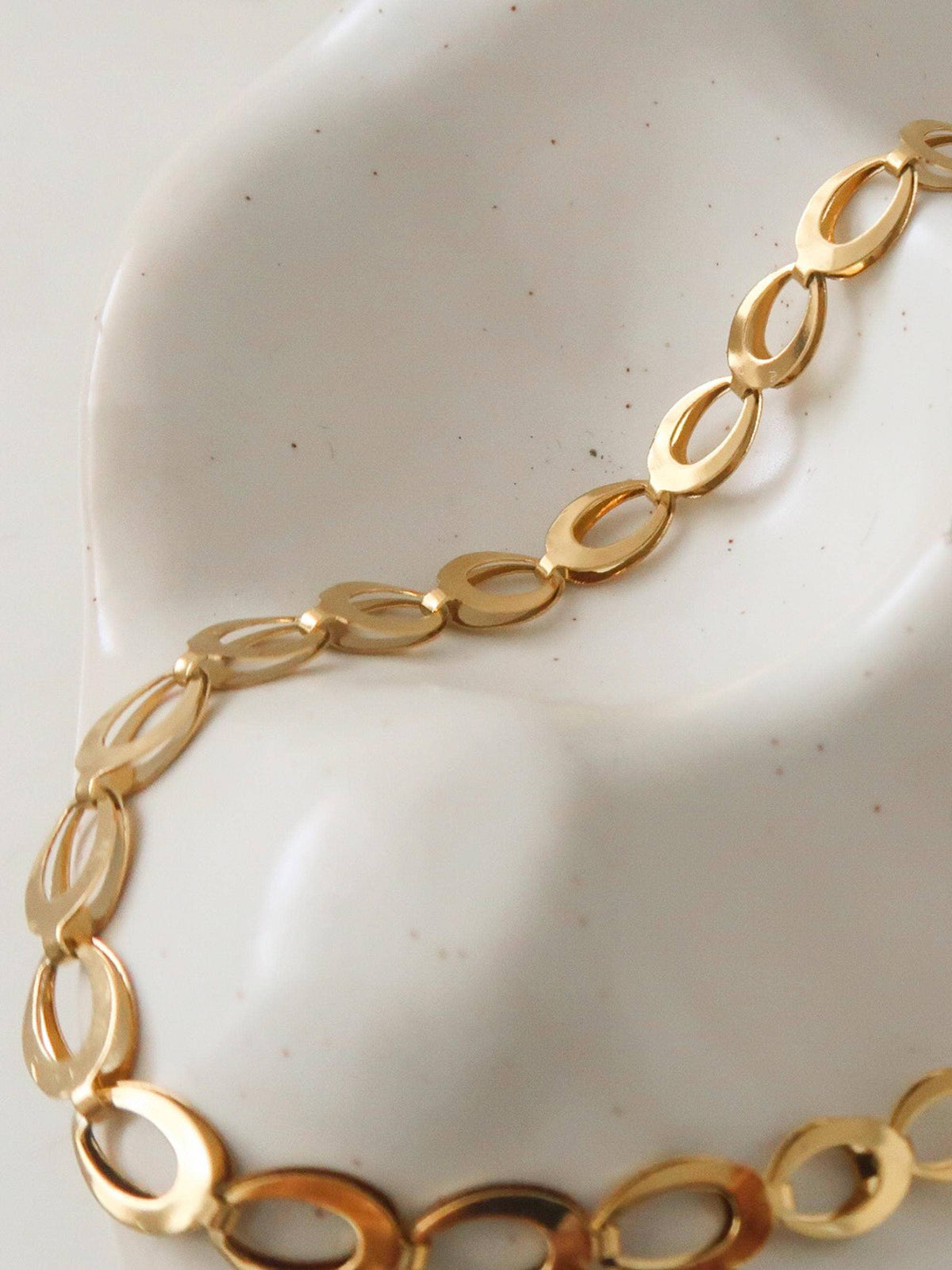 EVA Oval Link Chain Necklace