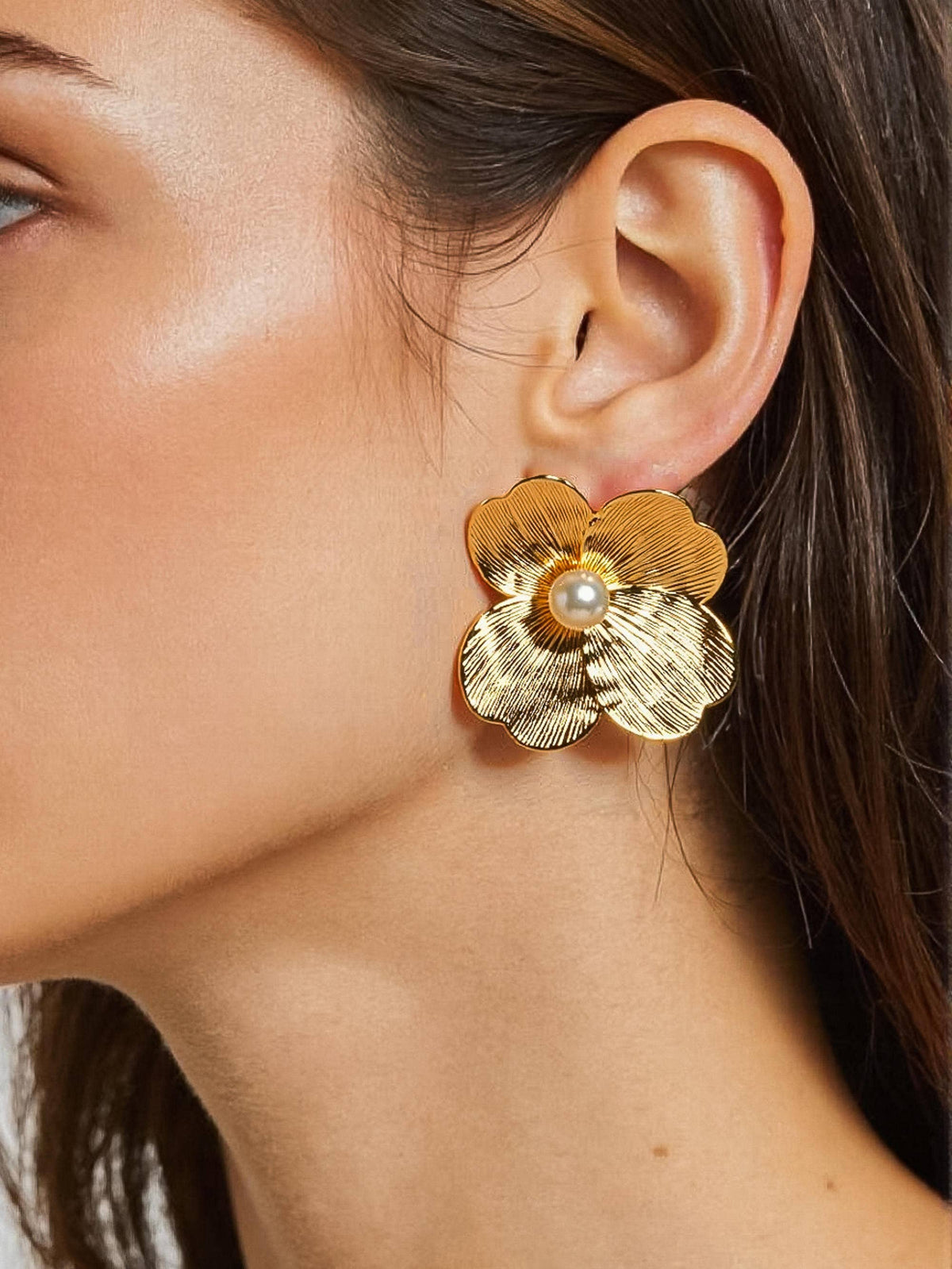 EVA Pearl Flower Earrings