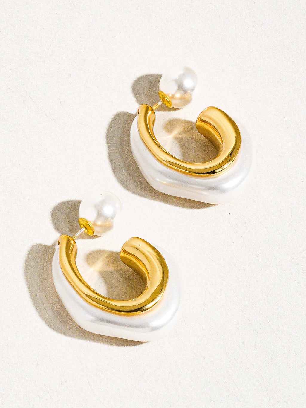 EVA Forever Pearl Classic Hoop