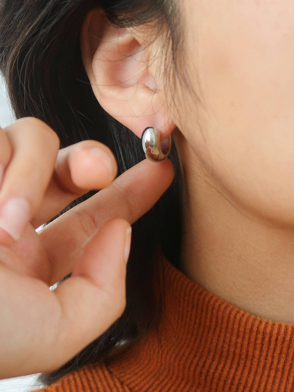 EVA Small Gold Huggie Earring