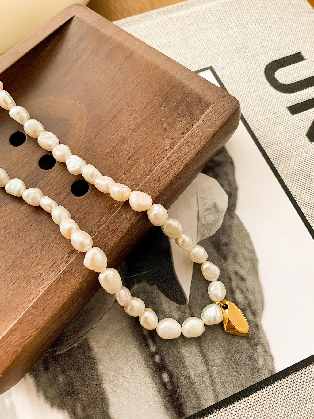 EVA Limitless Pearl Necklace