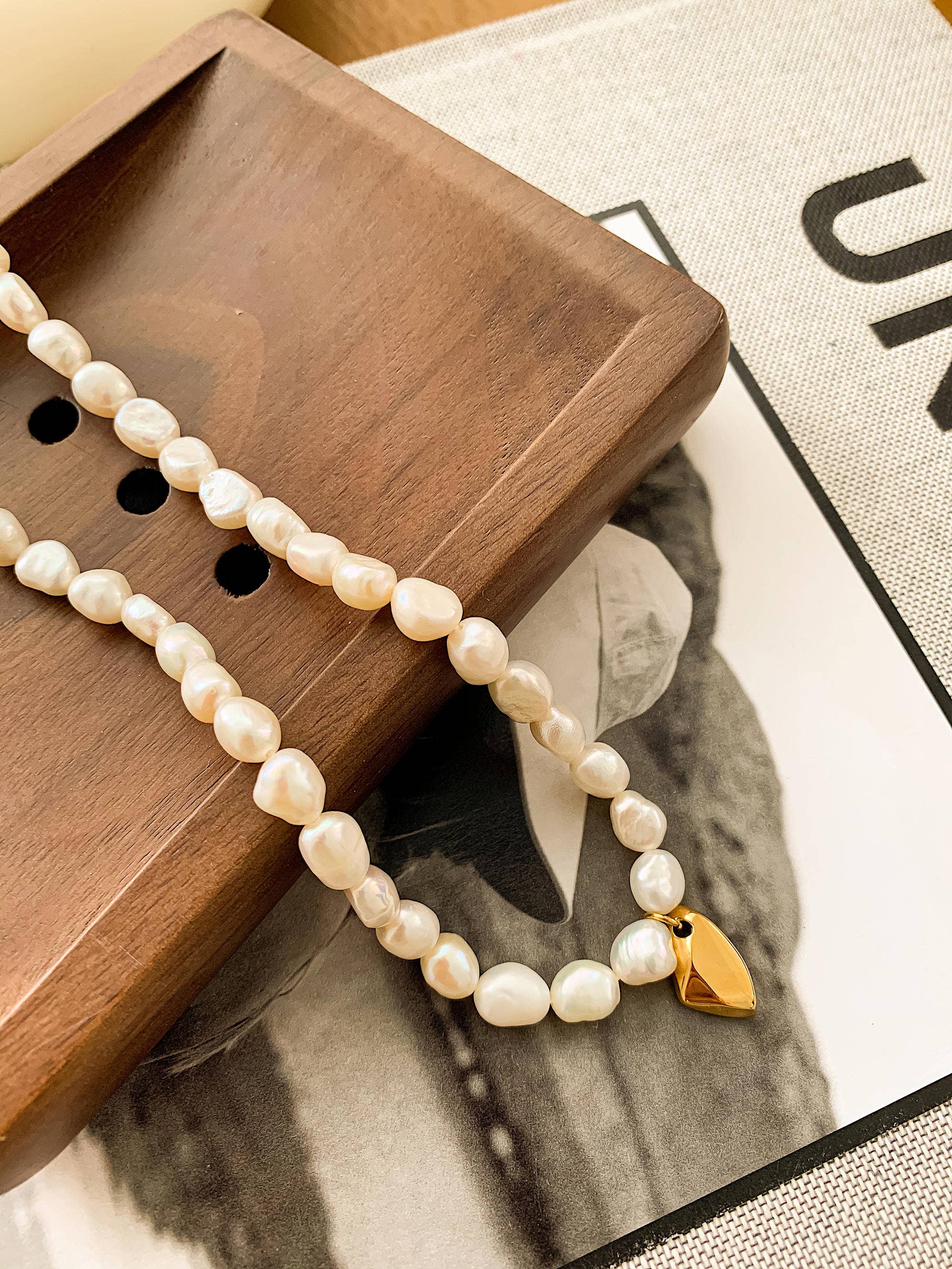 EVA Limitless Pearl Necklace