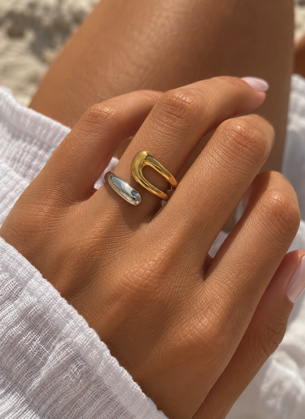 EVA Villa Ring: Mixed Metals