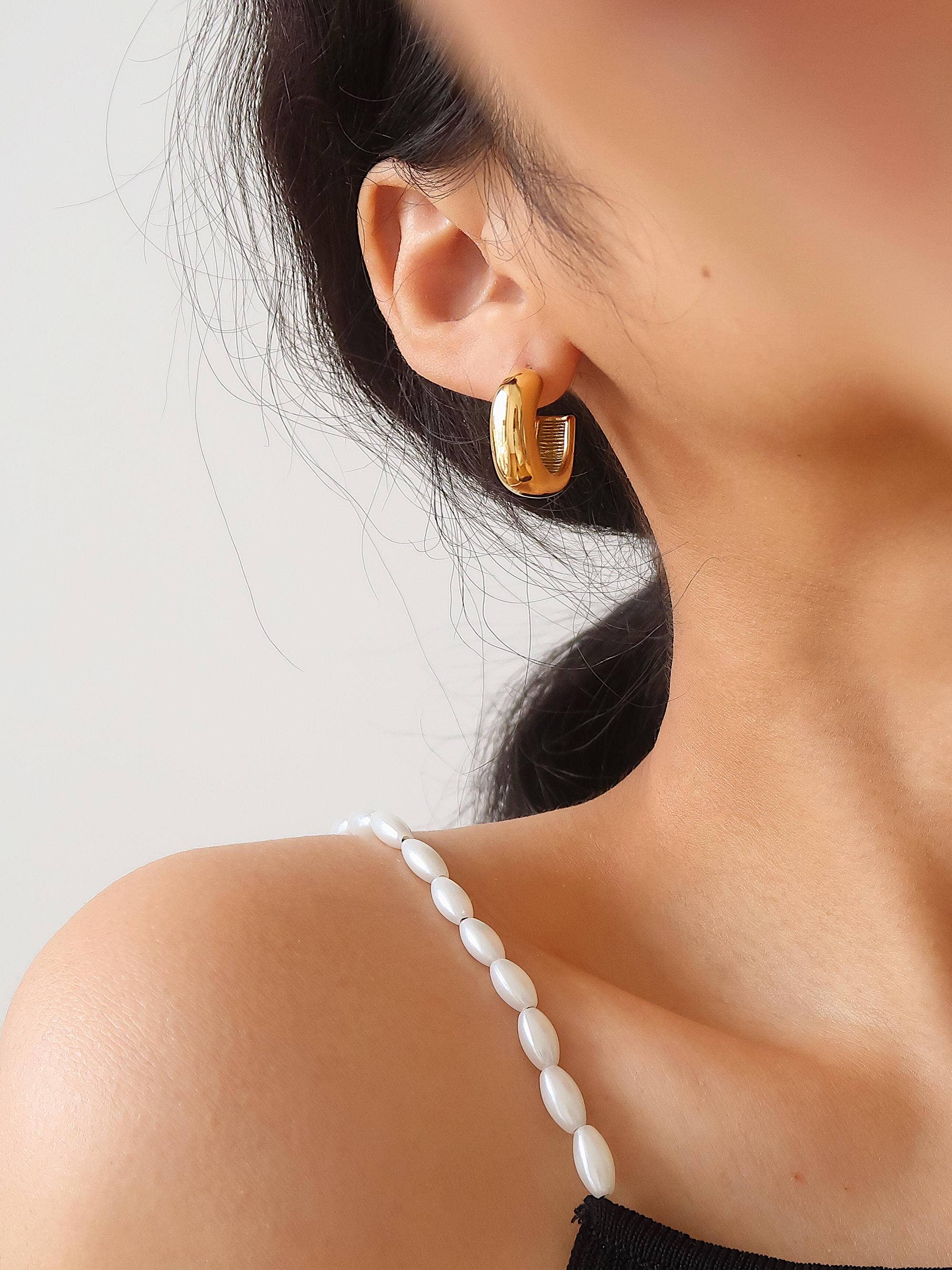 EVA Classic C Hoop Earring