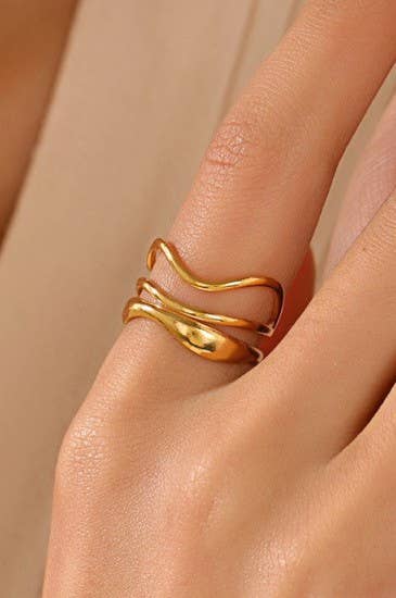 EVA Wavy Ring