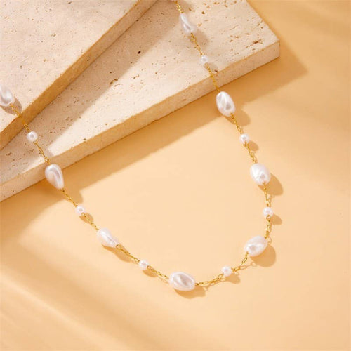 EVA Dreamy Pearl Necklace