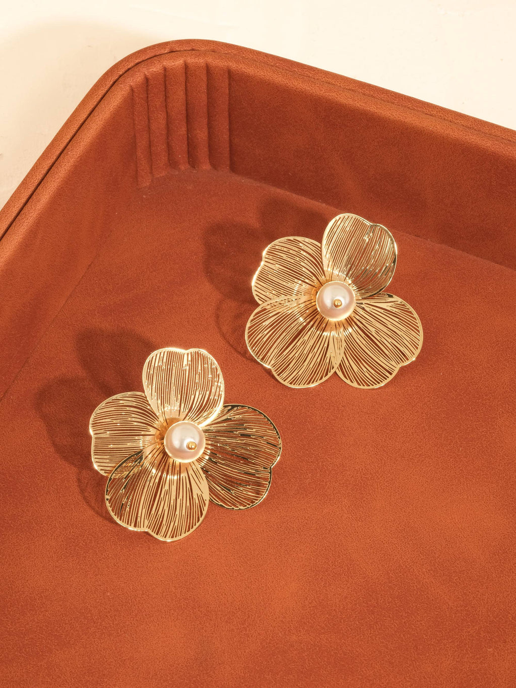EVA Pearl Flower Earrings