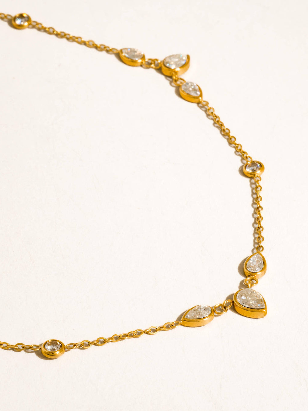 EVA Golden Teardrop Necklace
