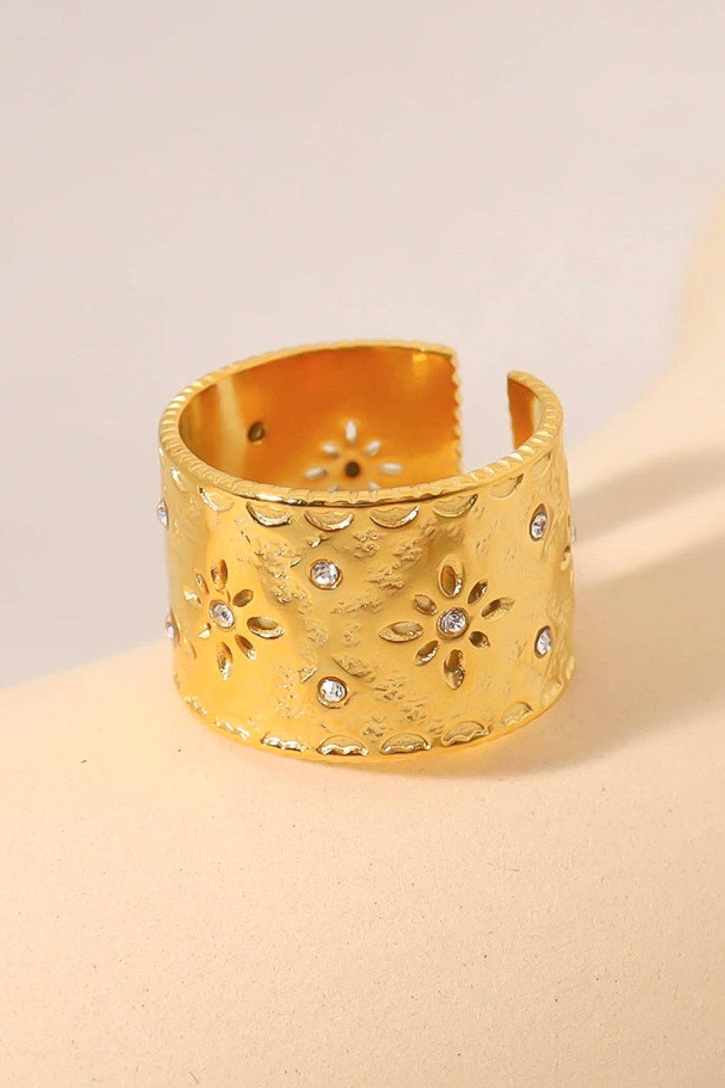 EVA Wide Band Cutout Ring