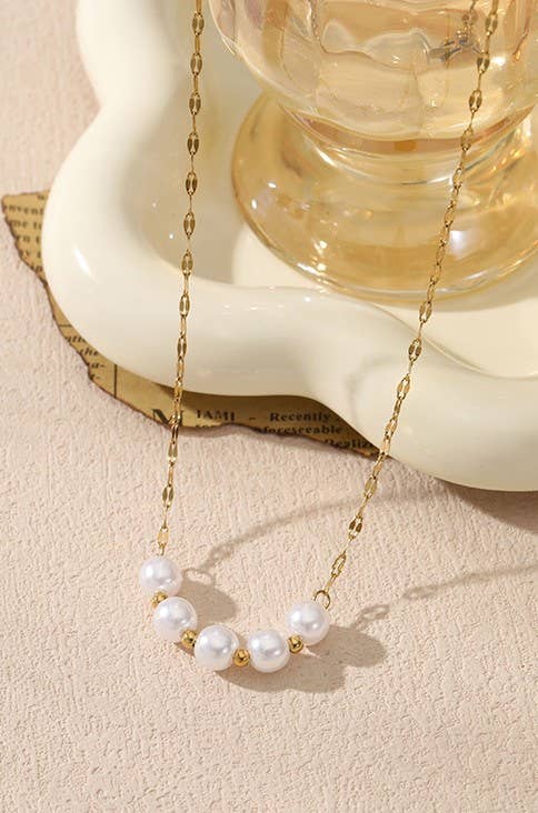EVA Sweetie Pearl Necklace